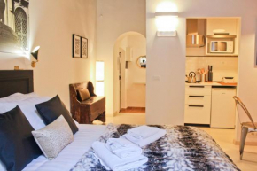 Sophisticated Studio Decor -TopCollection